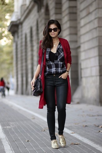 Red Duster Coat Outfits For Women: 