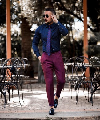 Violet Horizontal Striped Tie Outfits For Men: 