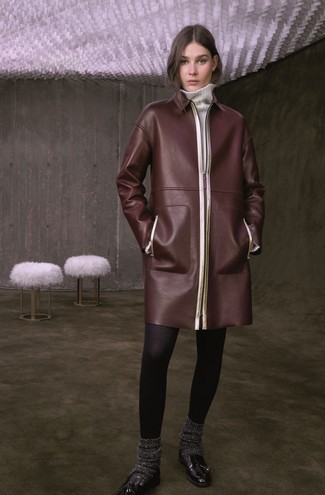 Dark Brown Leather Coat Outfits For Women: 