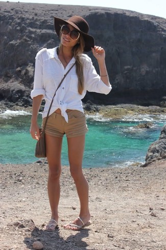 Tan Leather Thong Sandals Outfits: 