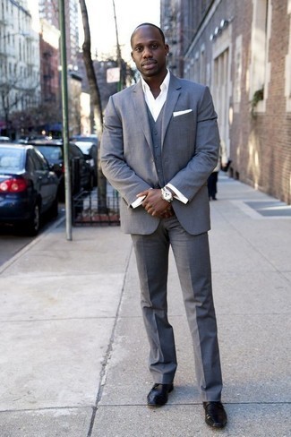 Aquamarine Suit Outfits: Teaming an aquamarine suit and a white dress shirt is a surefire way to infuse your closet with some manly refinement. For a more laid-back finish, complete this getup with a pair of black leather derby shoes.