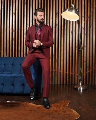 Burgundy Horizontal Striped Tie Outfits For Men: For a look that's sophisticated and GQ-worthy, try teaming a burgundy three piece suit with a burgundy horizontal striped tie. If you wish to instantly tone down this ensemble with a pair of shoes, why not introduce a pair of black fringe leather loafers to the mix?