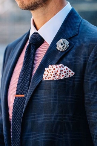 Grey Floral Lapel Pin Outfits: 