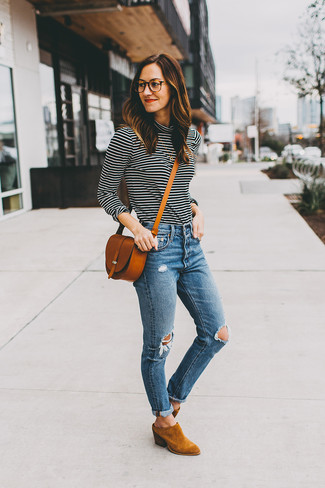 Tobacco Ankle Boots with Skinny Jeans Outfits: 