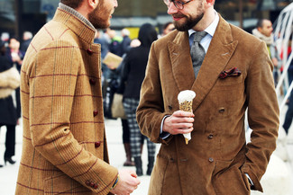 Brown Double Breasted Blazer Outfits For Men: Teaming a brown double breasted blazer and a light blue dress shirt is a fail-safe way to infuse sophistication into your styling lineup.