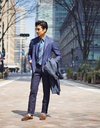 Navy Trenchcoat Outfits For Men: Breathe relaxed elegance into your day-to-day rotation with a navy trenchcoat and navy jeans. Brown suede loafers are guaranteed to breathe an extra dose of style into your ensemble.