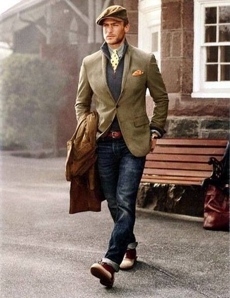 Mustard Pocket Square Outfits: Dress in a brown trenchcoat and a mustard pocket square for an unexpectedly cool ensemble. For a truly modern on and off-duty mix, add a pair of burgundy leather casual boots to this look.