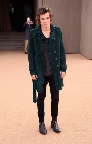 Dark Green Trenchcoat Outfits For Men: This relaxed combination of a dark green trenchcoat and black skinny jeans comes in useful when you need to look sharp in a flash. Introduce black leather chelsea boots to the equation for an instant dressy look.