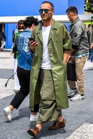 Men's Olive Trenchcoat, White Crew-neck T-shirt, Olive Cargo Pants, Brown Leather Derby Shoes
