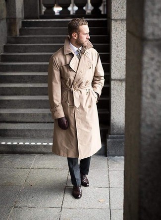 Trenchcoat Outfits For Men: This combo of a trenchcoat and charcoal dress pants is a foolproof option when you need to look like a perfect gent. To give this getup a more casual vibe, complete this outfit with dark brown leather brogues.