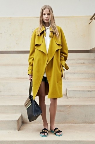 Olive Shorts Outfits For Women: If you don't like spending too much time on your ensembles, pair a yellow trenchcoat with olive shorts. Finish off this look with a pair of black and gold leather flat sandals for a trendy hi-low mix.