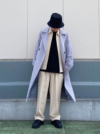 Navy Bucket Hat Outfits For Men: We're all seeking comfort when it comes to styling, and this laid-back pairing of a light blue trenchcoat and a navy bucket hat is a good illustration of that. You could go down a more elegant route when it comes to shoes with a pair of black chunky leather loafers.