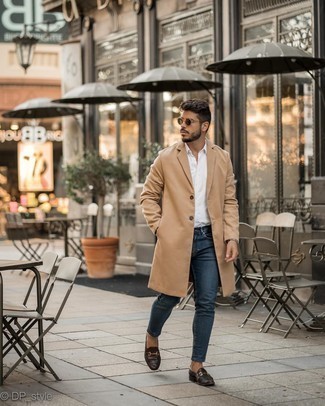 Men's Tan Trenchcoat, White Long Sleeve Shirt, Navy Skinny Jeans, Dark Brown Leather Loafers