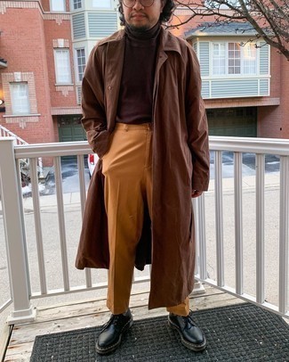 Brown Trenchcoat Outfits For Men: A brown trenchcoat and tobacco chinos are powerful players in any gent's sartorial collection. Finishing off with black leather derby shoes is an effortless way to infuse a sense of polish into your look.