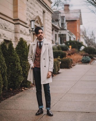 Beige Trenchcoat Outfits For Men: Dress in a beige trenchcoat and black jeans to assemble an interesting and modern-looking outfit. And if you need to easily level up your outfit with shoes, why not complete your outfit with dark brown leather loafers?