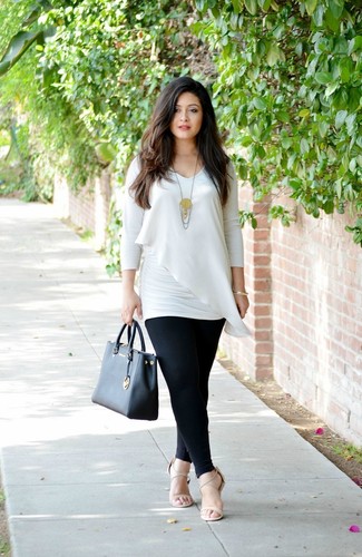 White Tunic with Black Leggings Outfits (7 ideas & outfits)