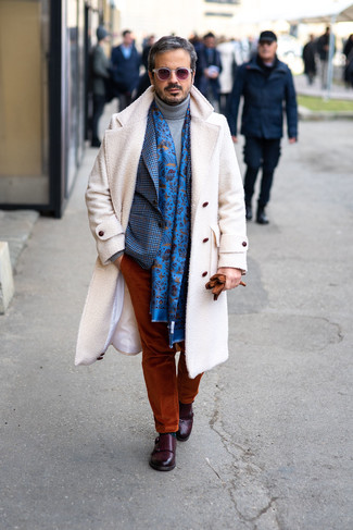Blue Floral Scarf Outfits For Men: 