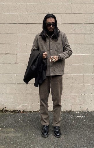 Dark Brown Wool Turtleneck Outfits For Men: 