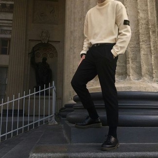 Beige Wool Turtleneck Outfits For Men: Why not rock a beige wool turtleneck with black chinos? Both items are super comfortable and look good when married together. Dial up the formality of this look a bit by sporting black leather derby shoes.