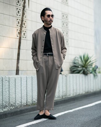 Grey Chinos Outfits: Choose a black turtleneck and grey chinos to pull together an everyday outfit that's full of style and character. You can go down a more elegant route with shoes by slipping into black suede loafers.