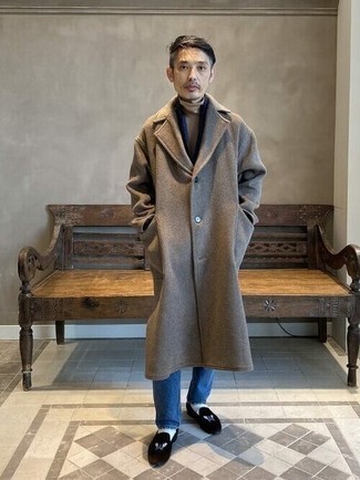 Camel Overcoat with Blue Jeans Outfits: 