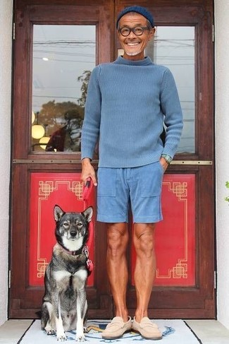 Blue Shorts Outfits For Men: If you're in search of an off-duty and at the same time stylish getup, try pairing a blue turtleneck with blue shorts. Ramp up your whole getup with beige suede loafers.