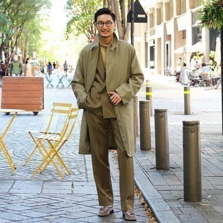 Tan Turtleneck Outfits For Men: 