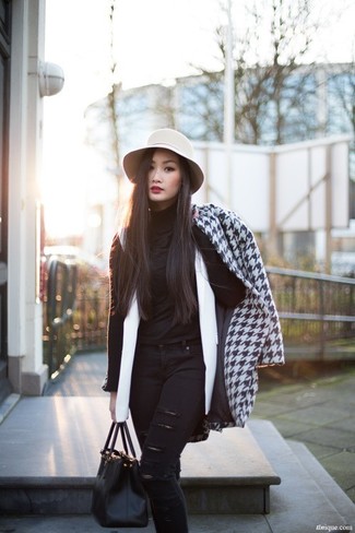 White and Black Houndstooth Coat Outfits For Women: 