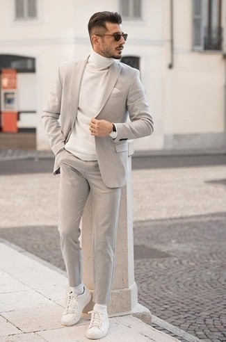 Michl Kors Light Grey Suit