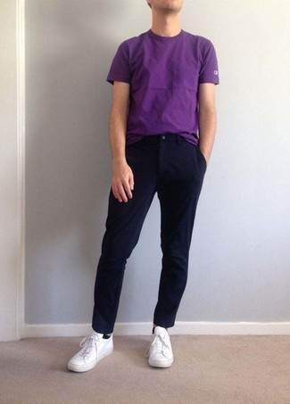 Light Violet Crew-neck T-shirt Outfits For Men: A light violet crew-neck t-shirt and navy chinos are an easy way to infuse extra cool into your casual fashion mix. White canvas low top sneakers are a welcome accompaniment to your look.