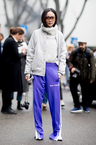 Violet Sweatpants Outfits For Women: 