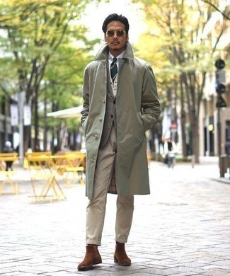 Khaki Chinos with Brown Suede Chelsea Boots Outfits: 