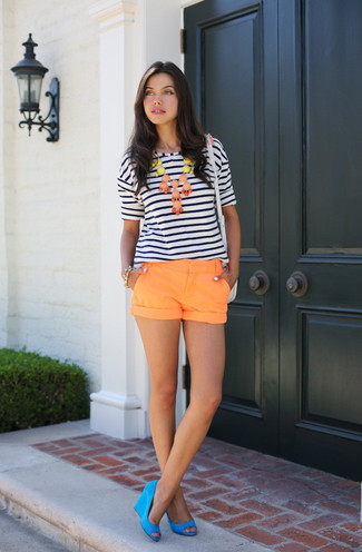 Orange Necklace Outfits: 