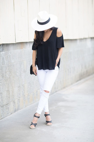 White and Black Straw Hat Outfits For Women: 