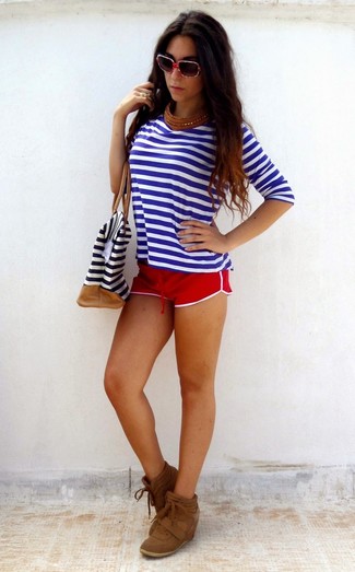 White and Navy Horizontal Striped Canvas Tote Bag Outfits: 