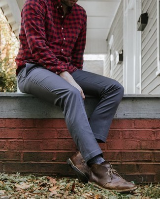 Brown Leather Desert Boots Outfits: A white and black gingham long sleeve shirt and charcoal chinos married together are a savvy match. Add a pair of brown leather desert boots to the mix to make the ensemble slightly more elegant.