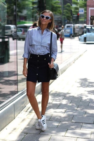 Black Button Skirt Outfits: 