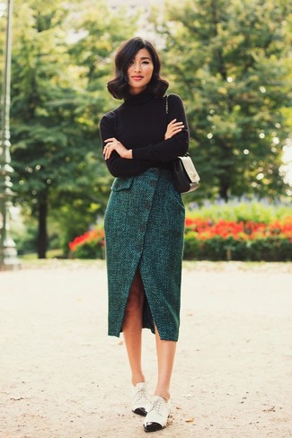 Dark Green Midi Skirt Outfits: 