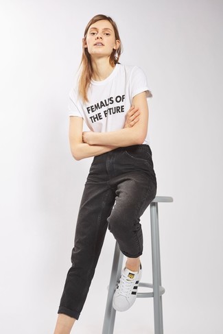 Women's White and Black Print Crew-neck T-shirt, Black Jeans, White Leather Low Top Sneakers