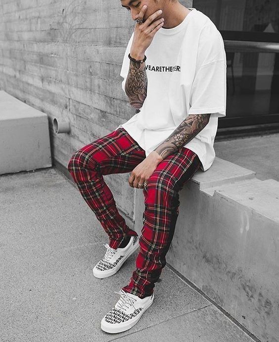 Men's White and Black Print Crew-neck T-shirt, Red Plaid