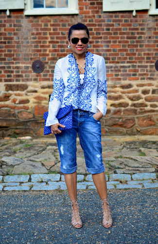 White and Blue Print Long Sleeve Blouse Outfits: Who said you can't make a stylish statement with a casual outfit? You can do so with ease in a white and blue print long sleeve blouse and a blue denim bermuda shorts. When it comes to shoes, complete your look with beige leather heeled sandals.