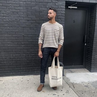 Men's White and Navy Horizontal Striped Long Sleeve T-Shirt, Navy Jeans, Brown Suede Loafers, White and Black Print Canvas Tote Bag