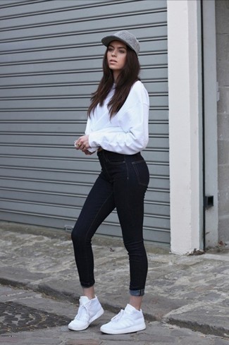 White and Black Athletic Shoes Outfits For Women: 