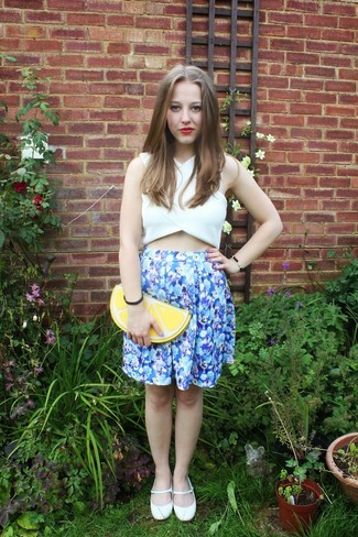 Yellow Print Clutch Outfits: 