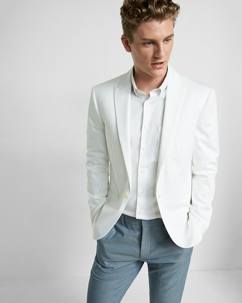 Белая рубашка и пиджак