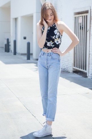 Black and White Floral Cropped Top Outfits: 