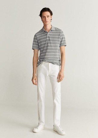 Grey Horizontal Striped Polo Outfits For Men: 