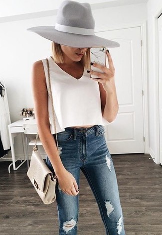 Women's White Cropped Top, Navy Ripped Skinny Jeans, Beige Leather Crossbody Bag, Grey Wool Hat