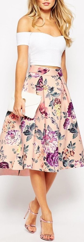 White and Pink Floral Full Skirt Outfits: When comfort is prized, marry a white cropped top with a white and pink floral full skirt.