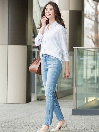 Light Blue Jeans With White Dress Shirt Outfits For Women 56 Ideas Outfits Lookastic